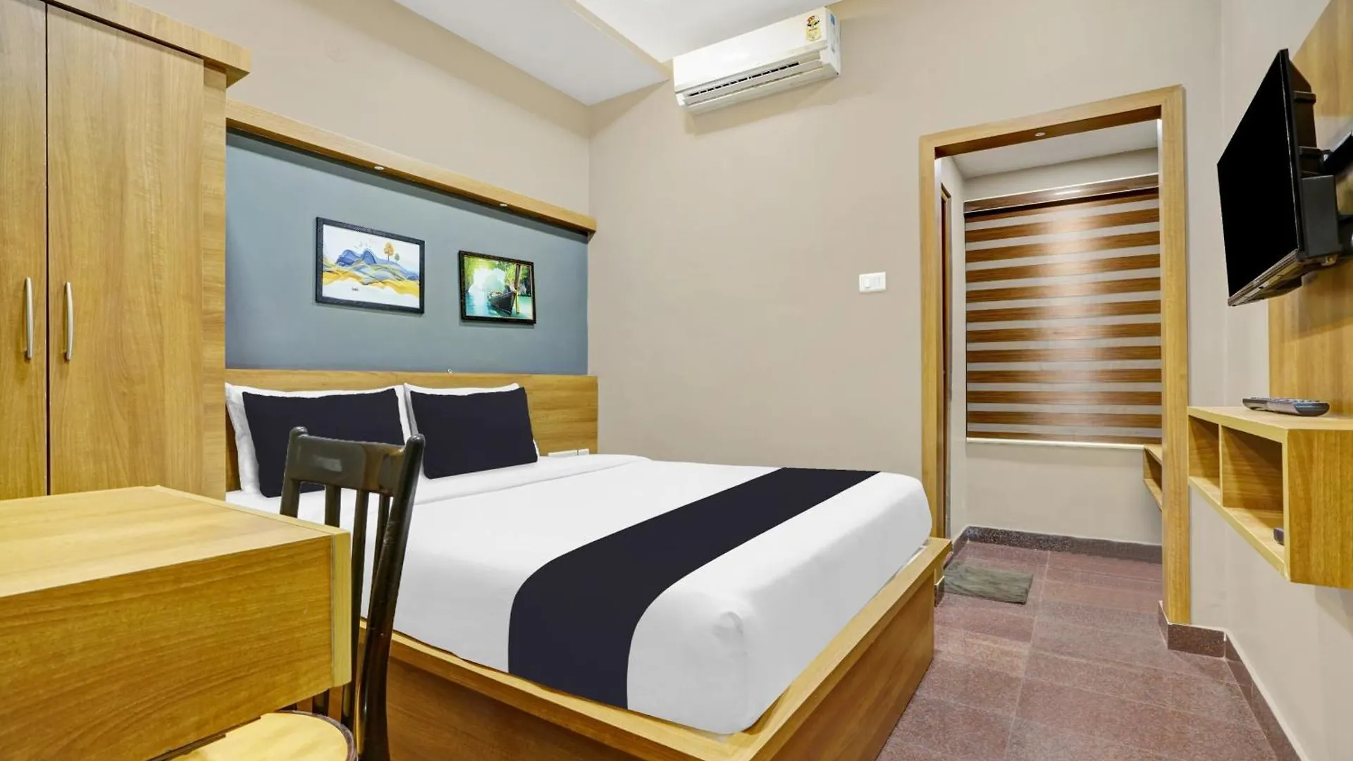 Hotel O Century Regency Kochi