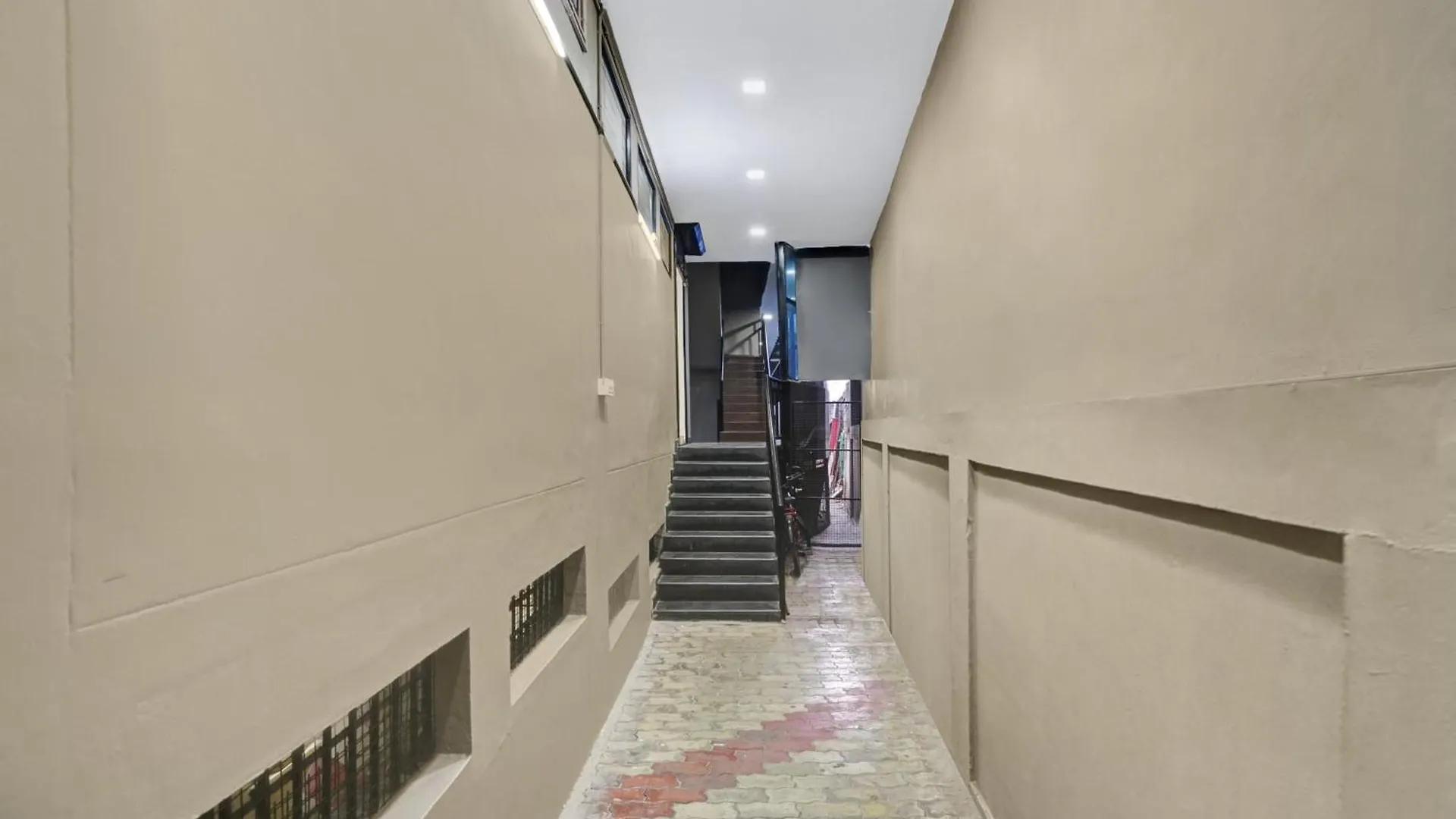 Hotel O Century Regency Kochi